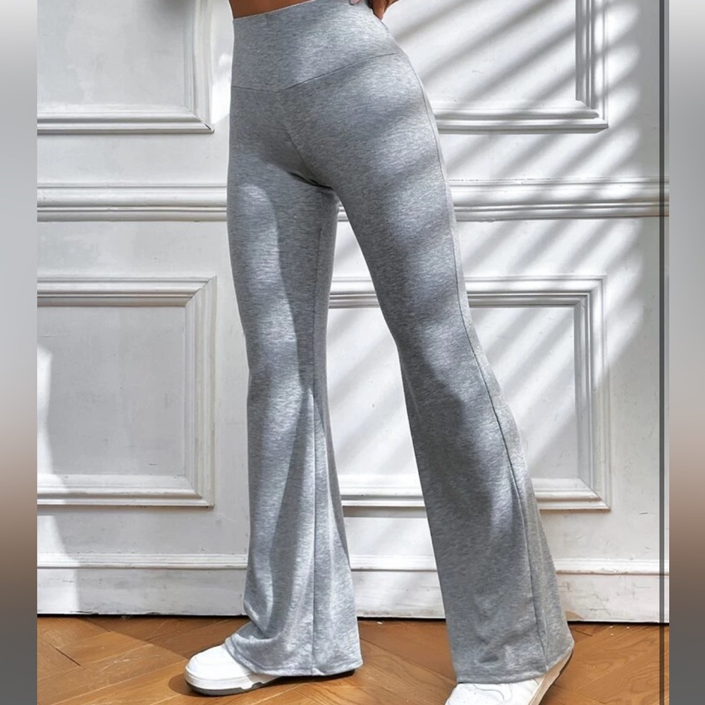GREY FLARED LEGGINGS